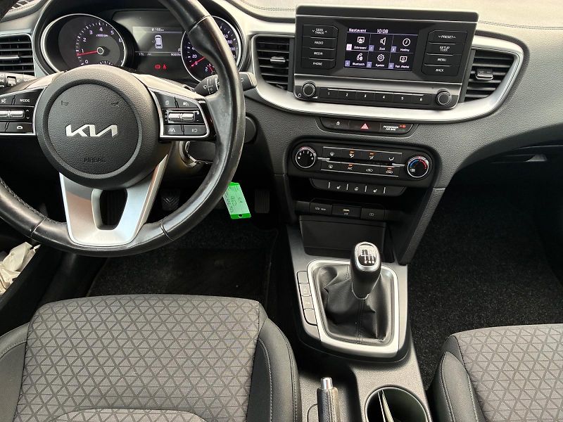 Kia Ceed (2022) FRESH 1.5T-GDI 118kW DPH CZ - fotka 10 z 11