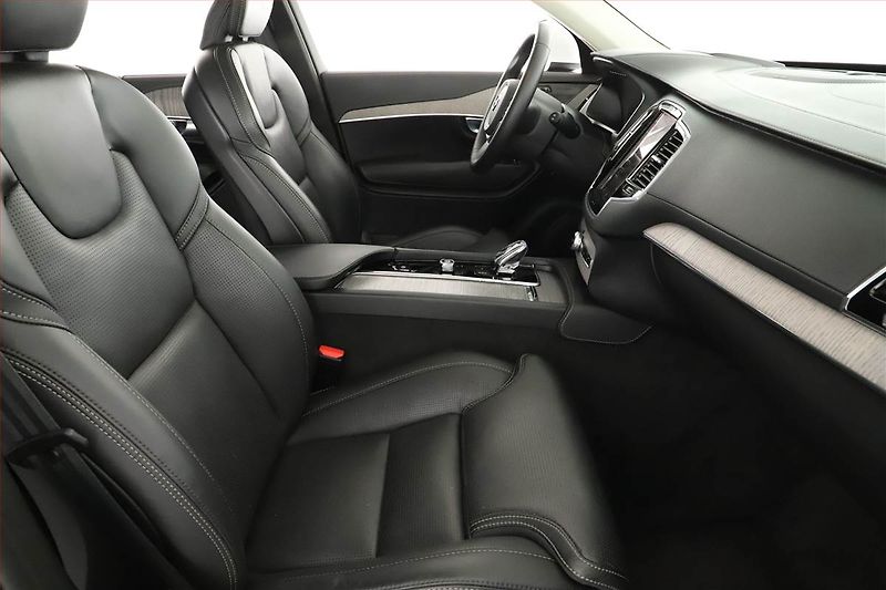 Volvo XC90 (2024) B5 AWD - fotka 7 z 20
