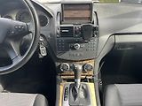 Mercedes-Benz Třídy C (2008) 320 CDi 165 Kw 4MATIC  - náhled 14