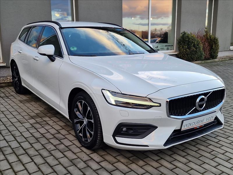 Volvo V60 B4 FWD Momentum Pro,ČR,1.Maj. - fotka 3 z 50