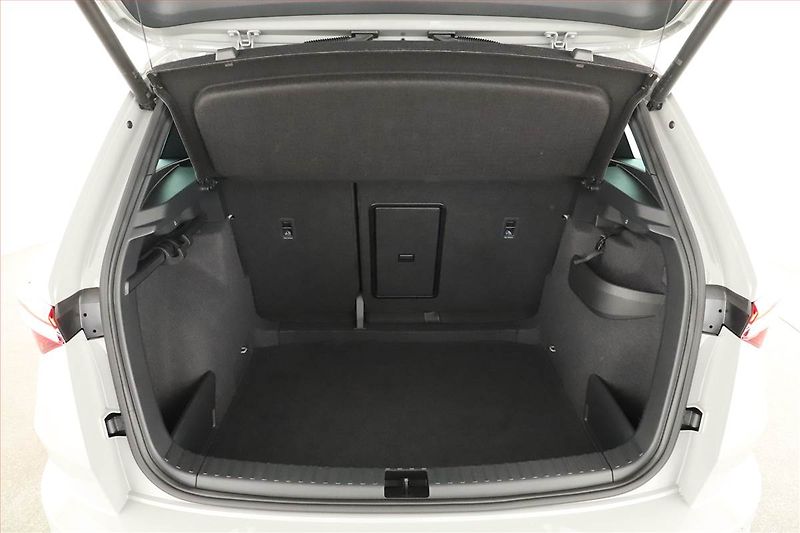 Škoda Karoq (2025) 1.5 TSI - fotka 11 z 19