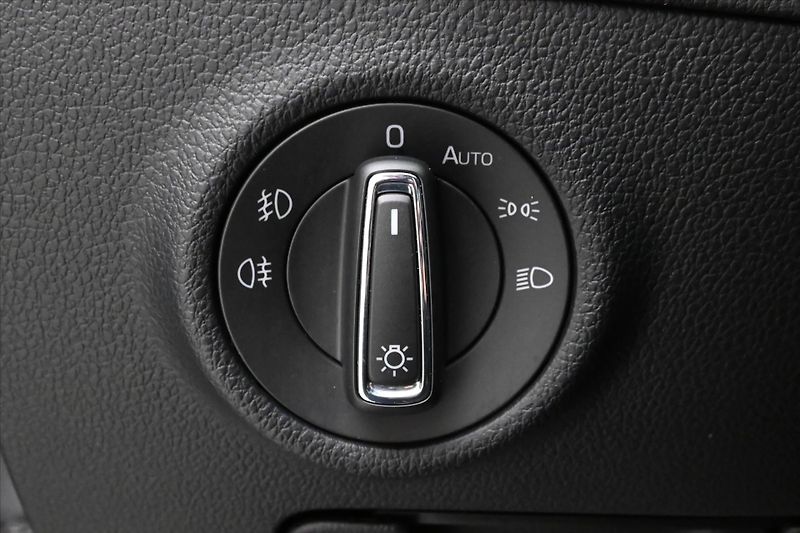 Škoda Superb 2,0 TDI 147 kW DSG L&K 4x4 Zár - fotka 27 z 32