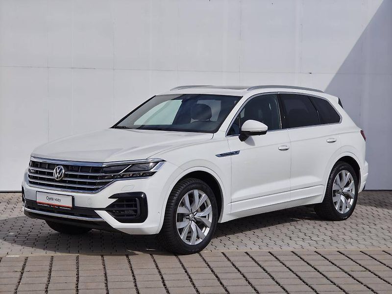 Volkswagen Touareg R-Line 8TT 4Motion 3,0TDI V6 - fotka 1 z 30