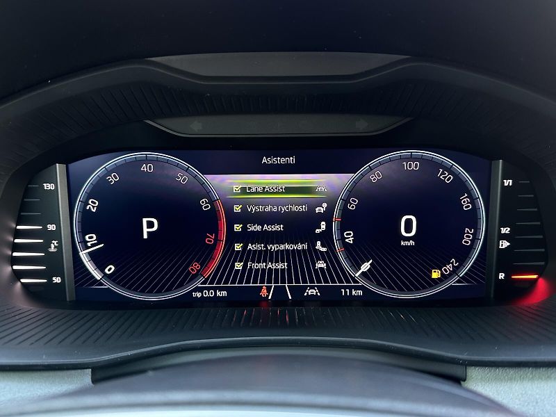 Škoda Kamiq 1.5TSi DSG 150PS LED V.Cockpit - fotka 21 z 46