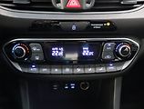 Hyundai i30 (2019) 1.4 T-GDI, Automat, Serv.kniha - náhled 16