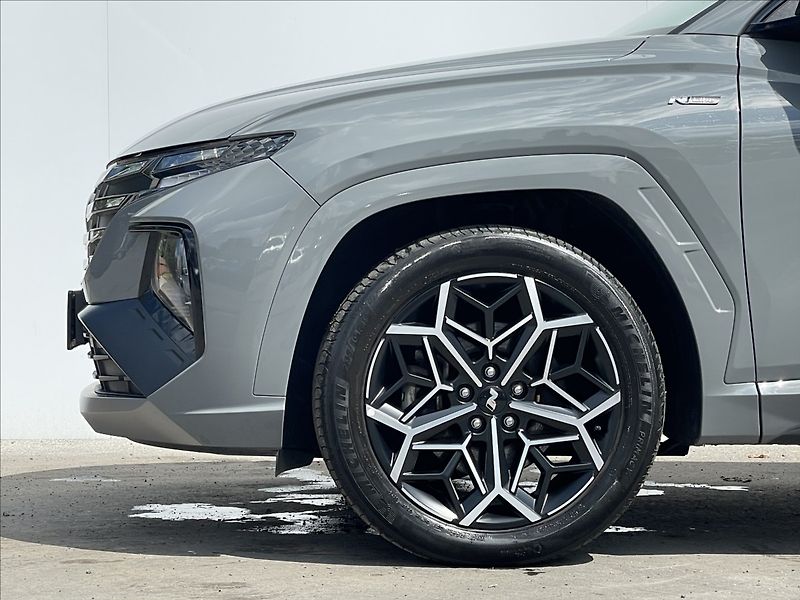 Hyundai Tucson 1,6 T-GDI HEV 4x4 A6 N LineSty - fotka 19 z 23