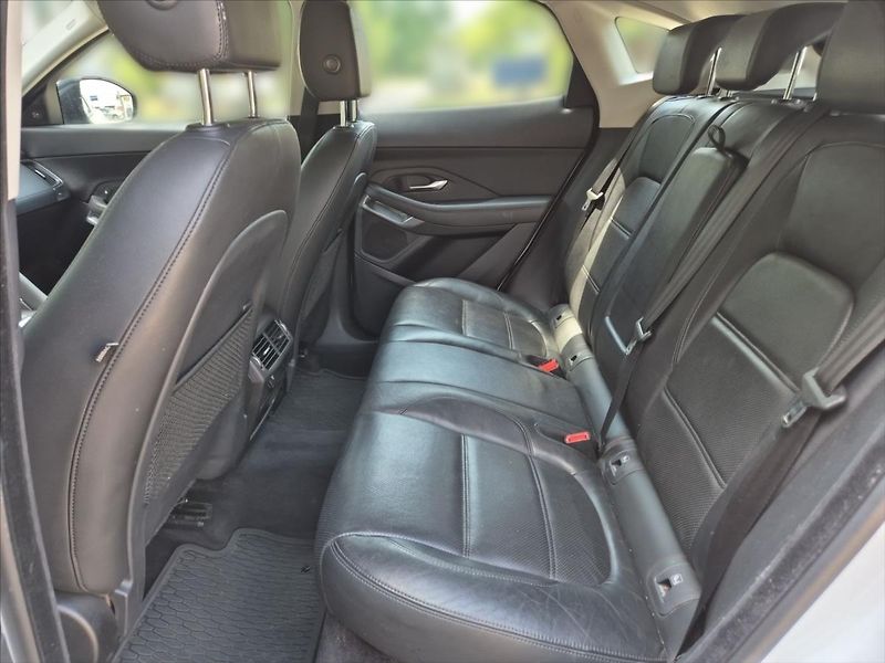 Jaguar E-Pace 2,0 D150 S AWD - fotka 10 z 18
