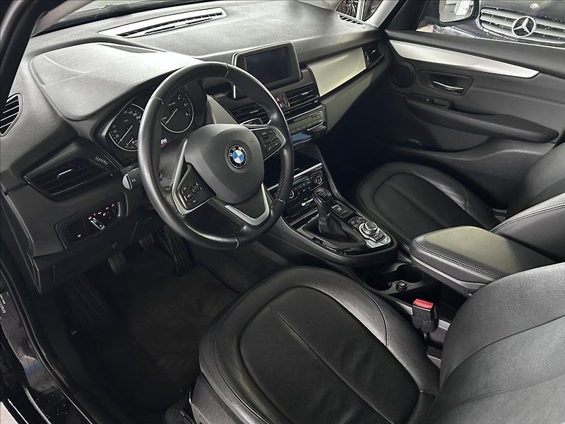 BMW Řada 2 2,0   218d,ActiveTourer,2.MAJ - fotka 9 z 34
