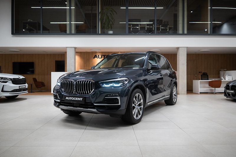 BMW X5 (2019) 30D 195 KW VZDUCH, PANO - fotka 2 z 46