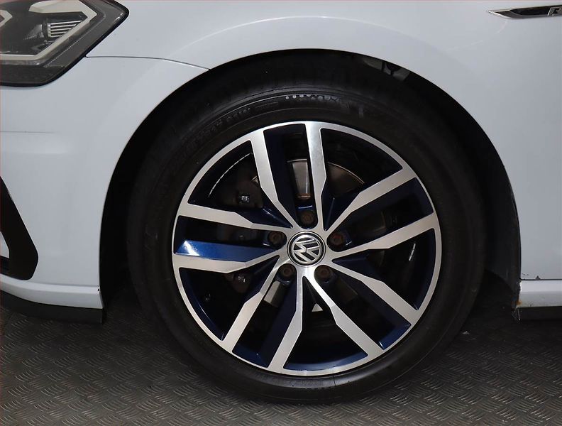 Volkswagen Golf (2017) R-Line 2.0 TDI, Automat, Navi - fotka 15 z 19