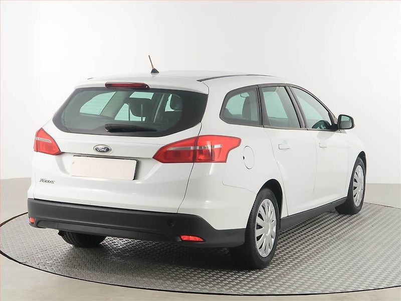 Ford Focus (2015) 1.6 i, Serv.kniha - fotka 5 z 17