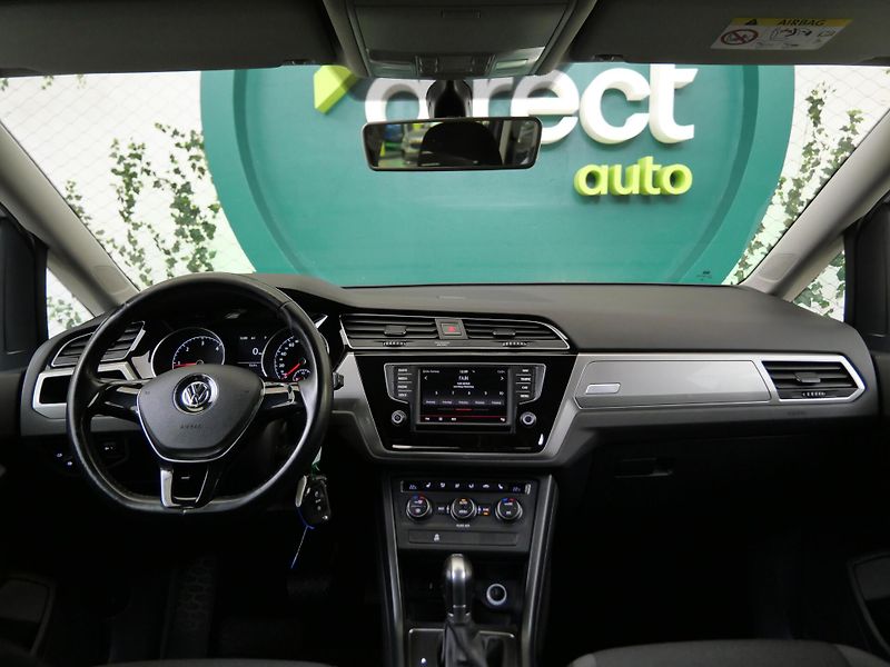 Volkswagen Touran - fotka 5 z 21