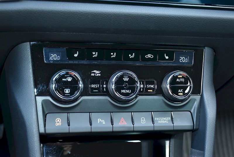 Škoda Kodiaq (2023) Style Plus 2.0 TSI 4X4 DSG - fotka 23 z 34