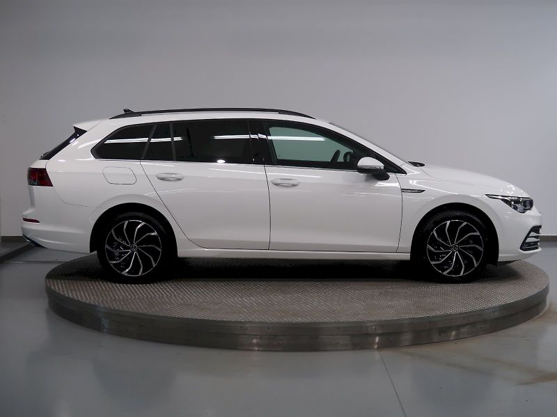 Volkswagen Golf (2022) STYLE 2.0TDI 110KW DSG - fotka 8 z 38