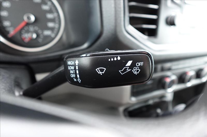 Volkswagen Crafter 2,0 TDI  VALNÍK PLACHTA SPANÍ - fotka 28 z 34