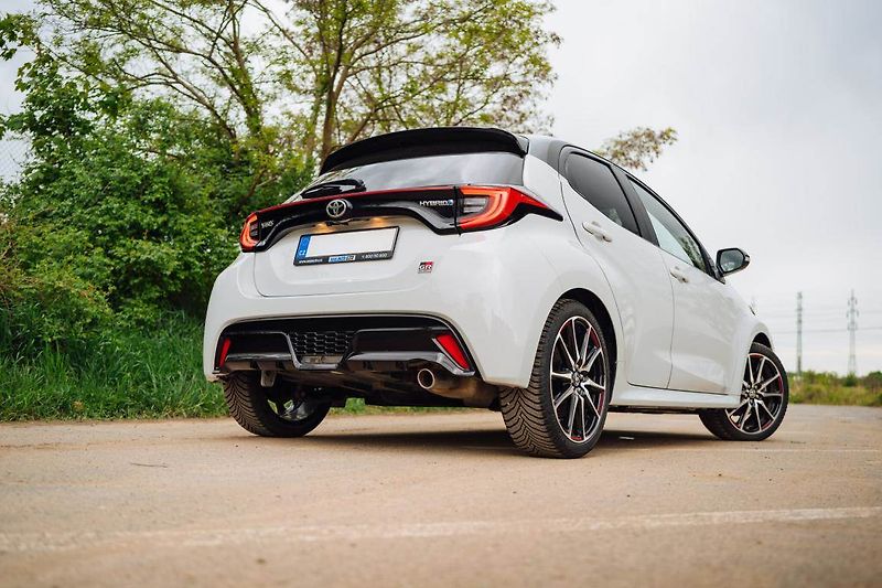 Toyota Yaris (2023) 1.5 VVT-i Hybrid - fotka 6 z 32