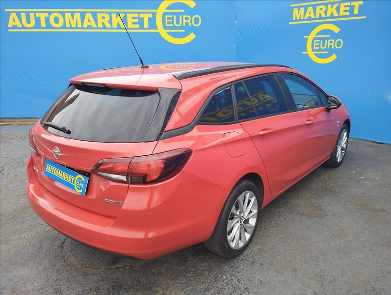 Opel Astra 1,0 i 77KW - fotka 6 z 17
