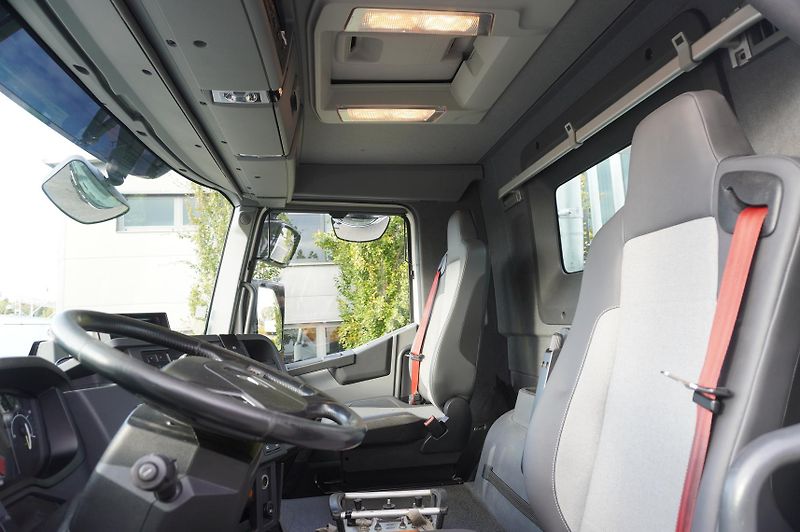 Renault (2017) C380 Comfort 6x4/ Atlas 172.3E - fotka 18 z 24