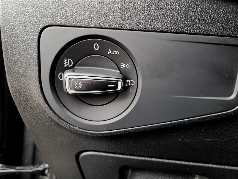 Volkswagen Tiguan Allspace 1,5 Tsi,dsg,navi,klima,výhřev - fotka 37 z 48