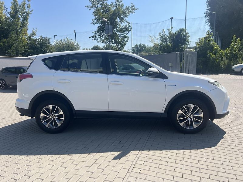 Toyota RAV4 2.5i HYBRID 114kw - fotka 3 z 25