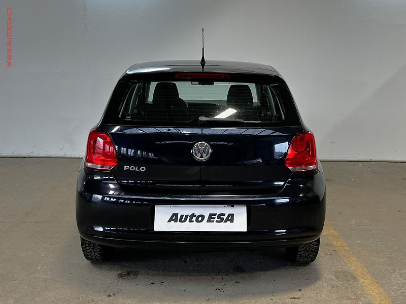 Volkswagen Polo (2010) 1.2 HTP, AC - fotka 5 z 13