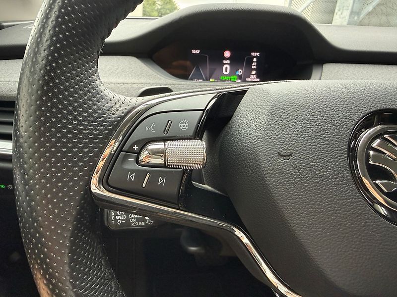 Škoda Enyaq 82 kWh/Tepelné čerpadlo/Tažné/ - fotka 31 z 44