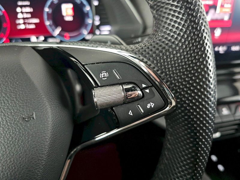 Škoda Octavia (2022) 2.0TSi 140kW 4x4 DSG SPORTLINE - fotka 10 z 30