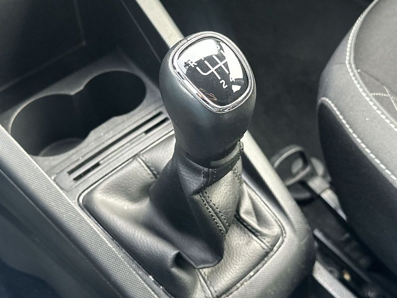 Škoda Fabia (2022) Combi 1.0 TSI Ambition TOP - fotka 15 z 27