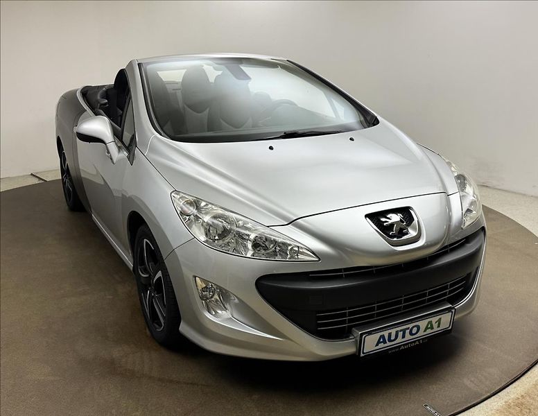 Peugeot 308 1,6 KABRIO DPH NAVI SERVIS  CC - fotka 3 z 39