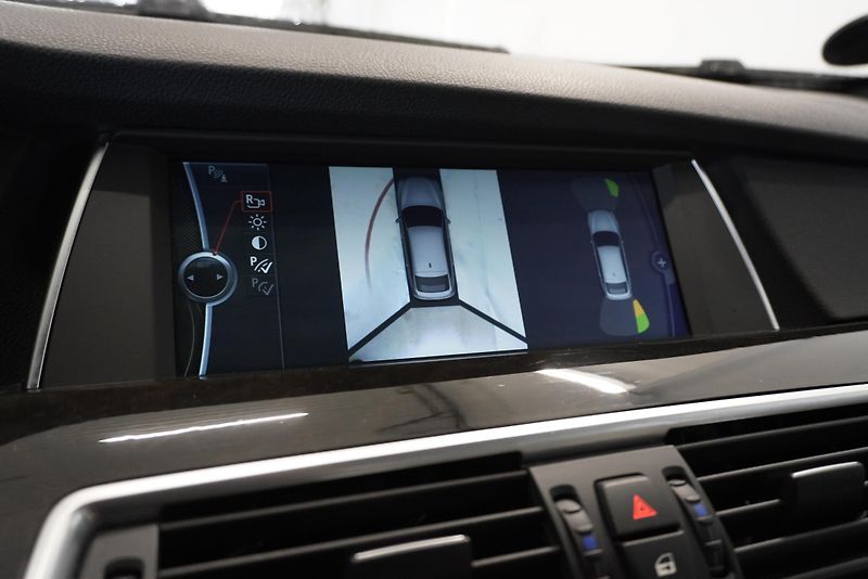BMW Řada 5 530D 180kW GRANTURISMO XDRIVE - fotka 20 z 36