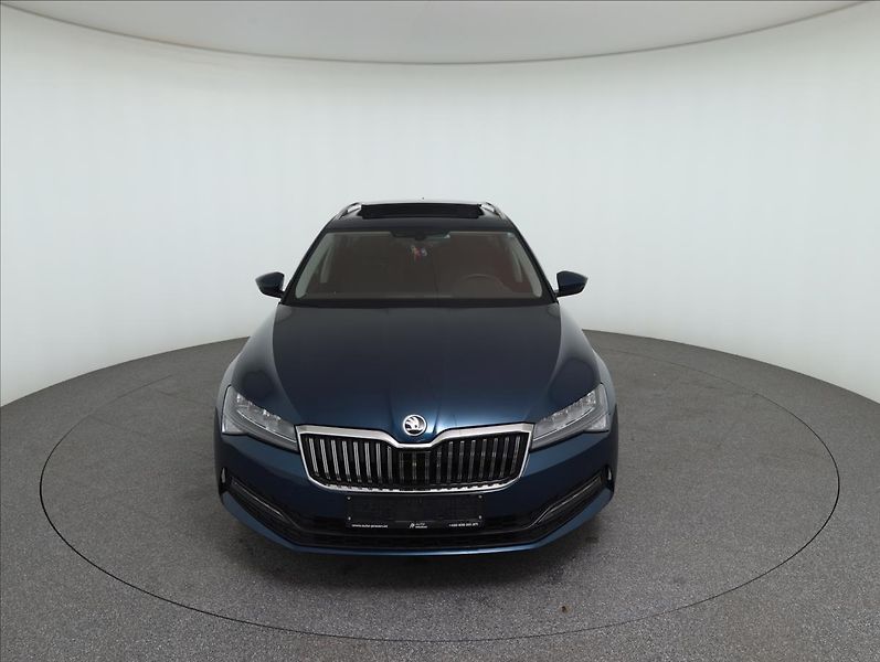 Škoda Superb 2,0 Style+, ACC, Virtual, Kame - fotka 2 z 25