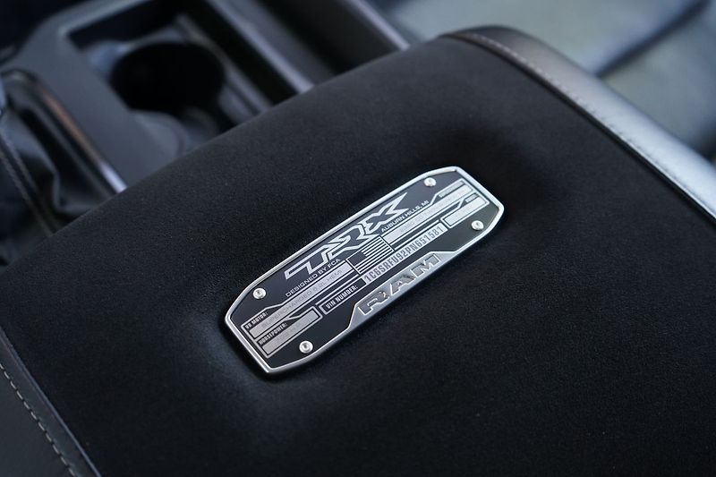 RAM 1500 TRX, Equipment Level 2, Harman - fotka 37 z 62