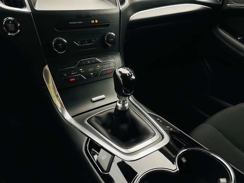 Ford S-MAX 2.0TDCi MANUÁL SERVISKA TAŽNÉ - fotka 39 z 49