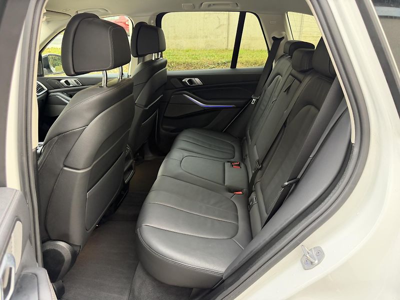 BMW X5 (2021) - fotka 27 z 27