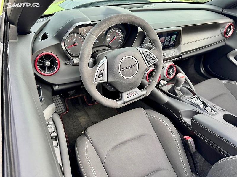 Chevrolet Camaro (2018) SS 6,2l V8, Manual, Cabrio - fotka 10 z 17