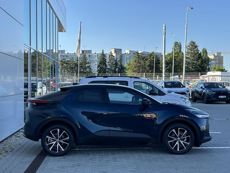 Toyota C-HR (2025) STYLE 2,0 PHEV  - fotka 13 z 14