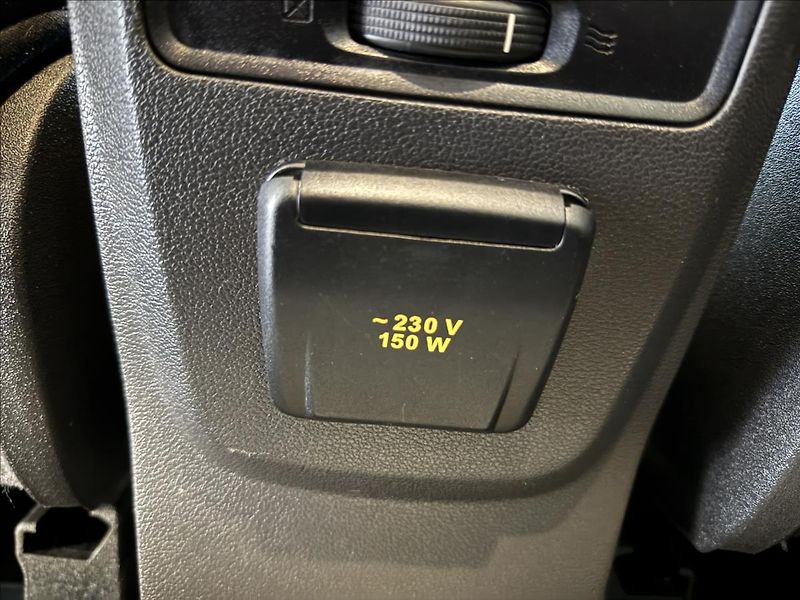 Ford Kuga 2,0   1.MAJ,4X4,SERVISKA,ČR,TA - fotka 21 z 23