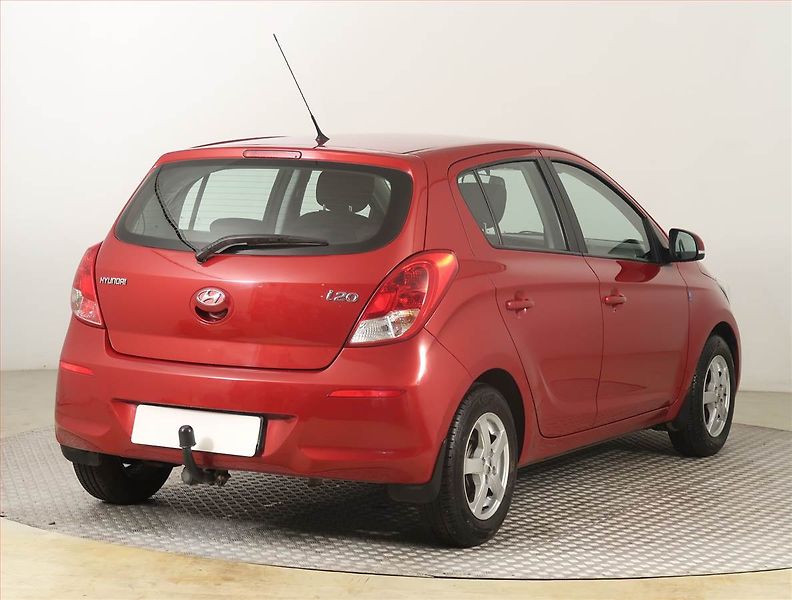 Hyundai i20 (2014) 1.2, Serv.kniha - fotka 5 z 15