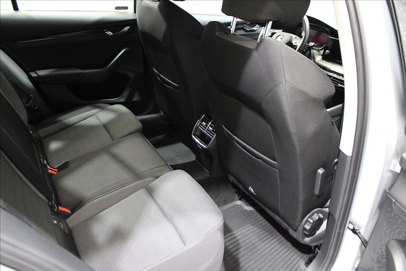 Škoda Octavia 2,0 TDI Ambition 1.majitel CZ - fotka 12 z 33