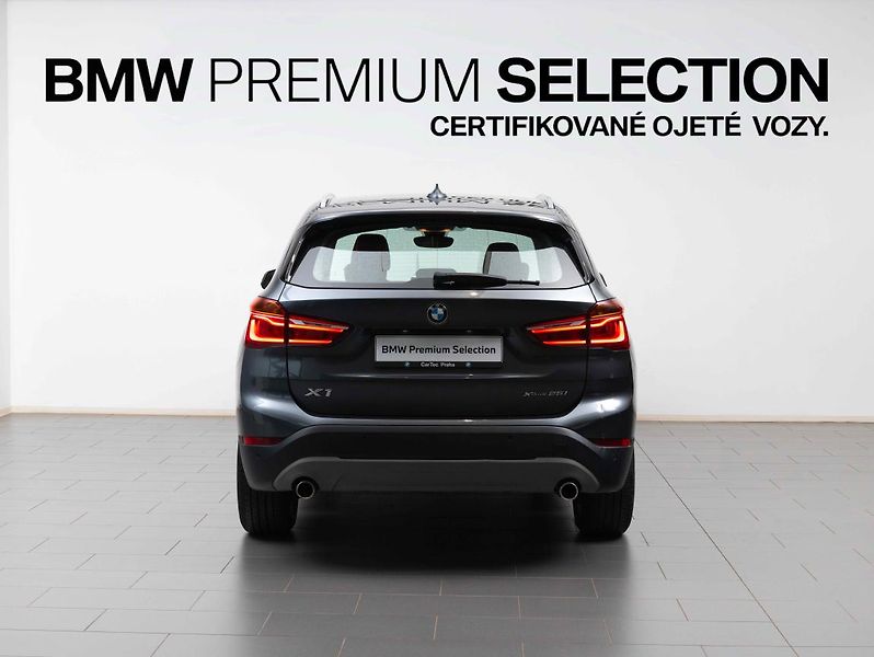 BMW Řada 2 X1 25i xDrive - fotka 4 z 22