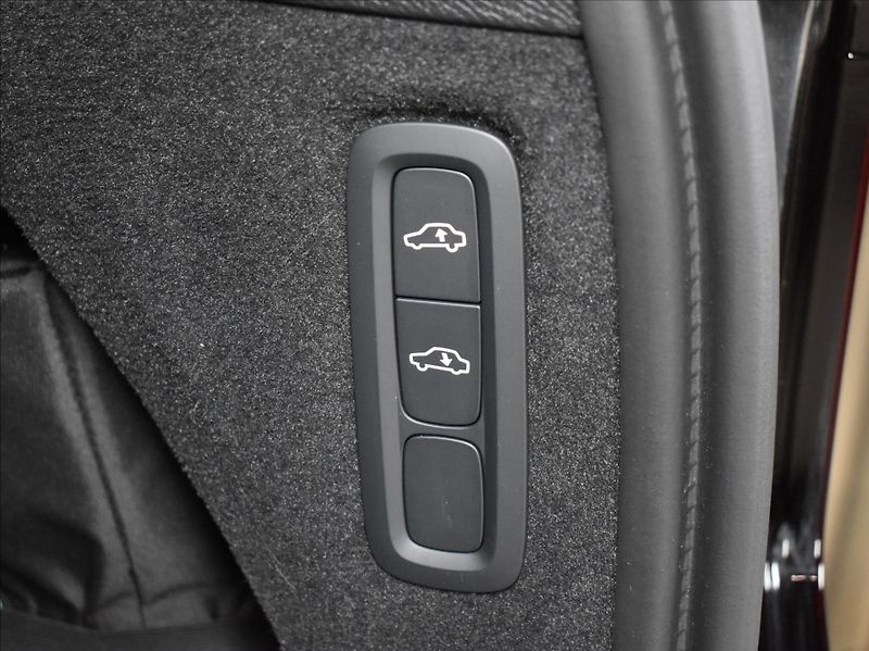 Volvo XC90 2,0 T8 AWD Ultra Masáže,Vzduch - fotka 12 z 30