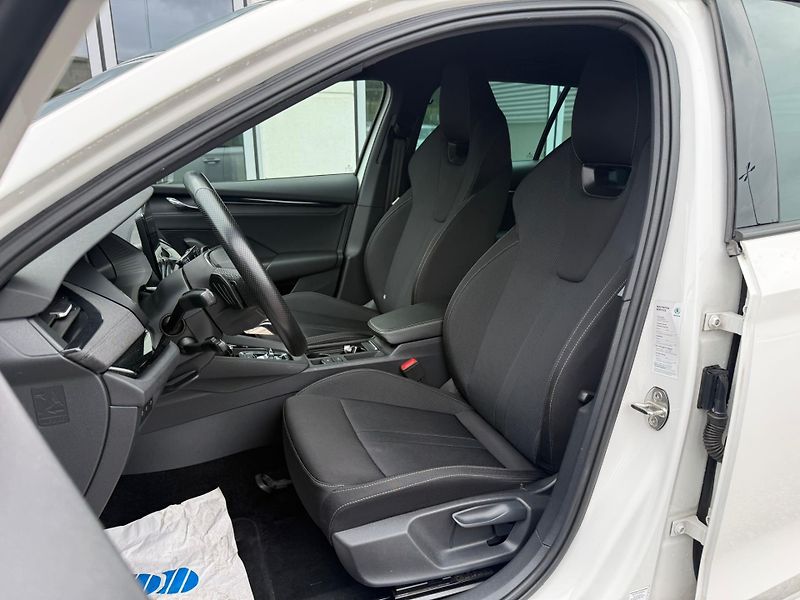 Škoda Octavia Sportline 2.0 TDI 110 kW DSG C - fotka 8 z 26