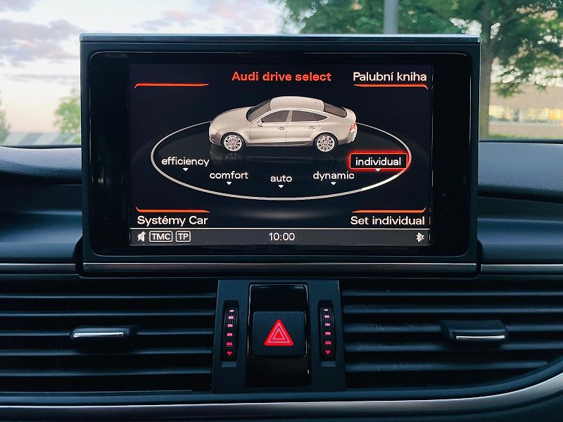 Audi A7 3.0TDI AUT 4x4 KAMERA TAŽNÉ - fotka 37 z 50