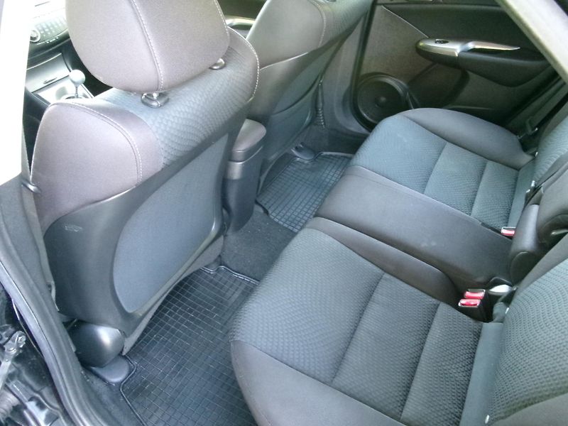 Honda Civic (2009) 1,8 VTEC PANORAMA ČR - fotka 10 z 23