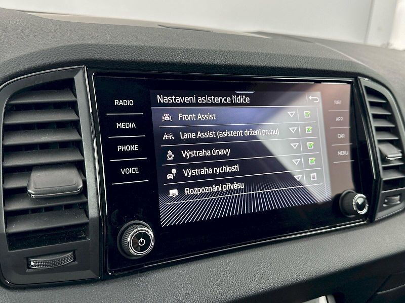 Škoda Karoq (2024) DSG 1.5TSI 110kW Selection Fre - fotka 12 z 31