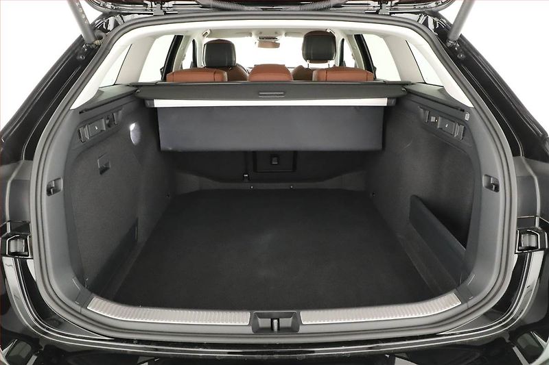 Škoda Superb (2025) 2.0 TDI, LAURIN & KLEMENT - fotka 19 z 21