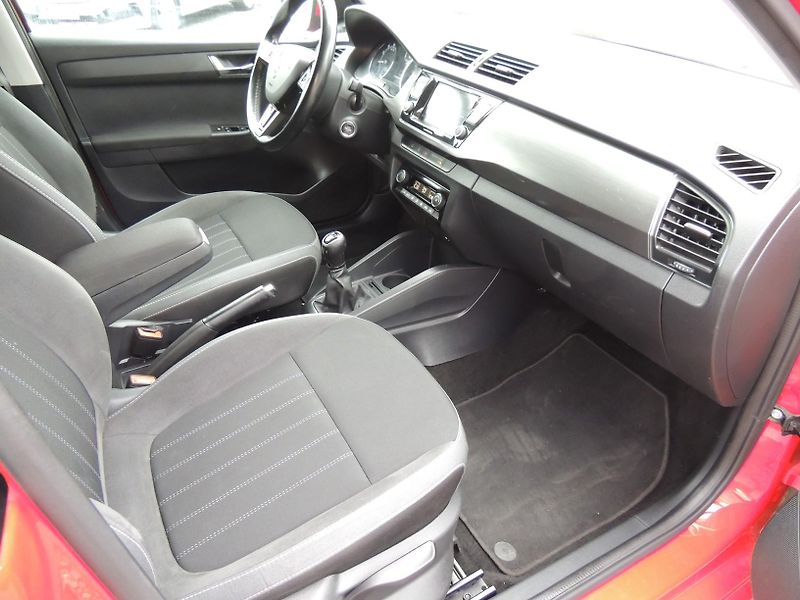 Škoda Fabia (2020) 1.0TSi Combi,70kw,Style,ČR,TZ - fotka 34 z 49