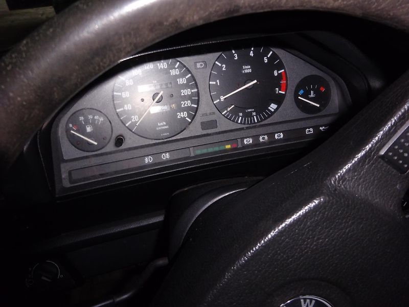 BMW Řada 3 (1990) 316i coupe E30 - fotka 8 z 18