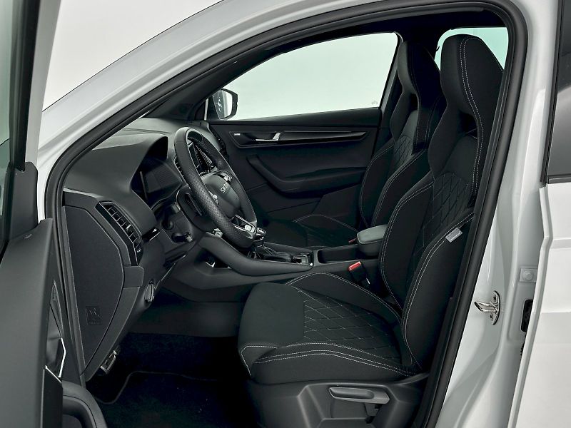 Škoda Karoq (2025) DSG 2.0TDI 110kW 4x4 SportLine - fotka 7 z 35