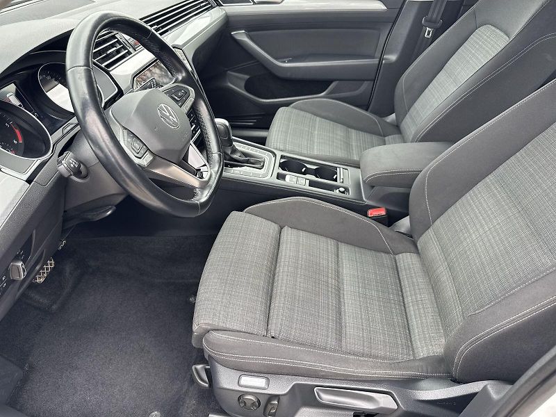 Volkswagen Passat (2021) Variant 2.0 TDI DSG Business - fotka 7 z 34